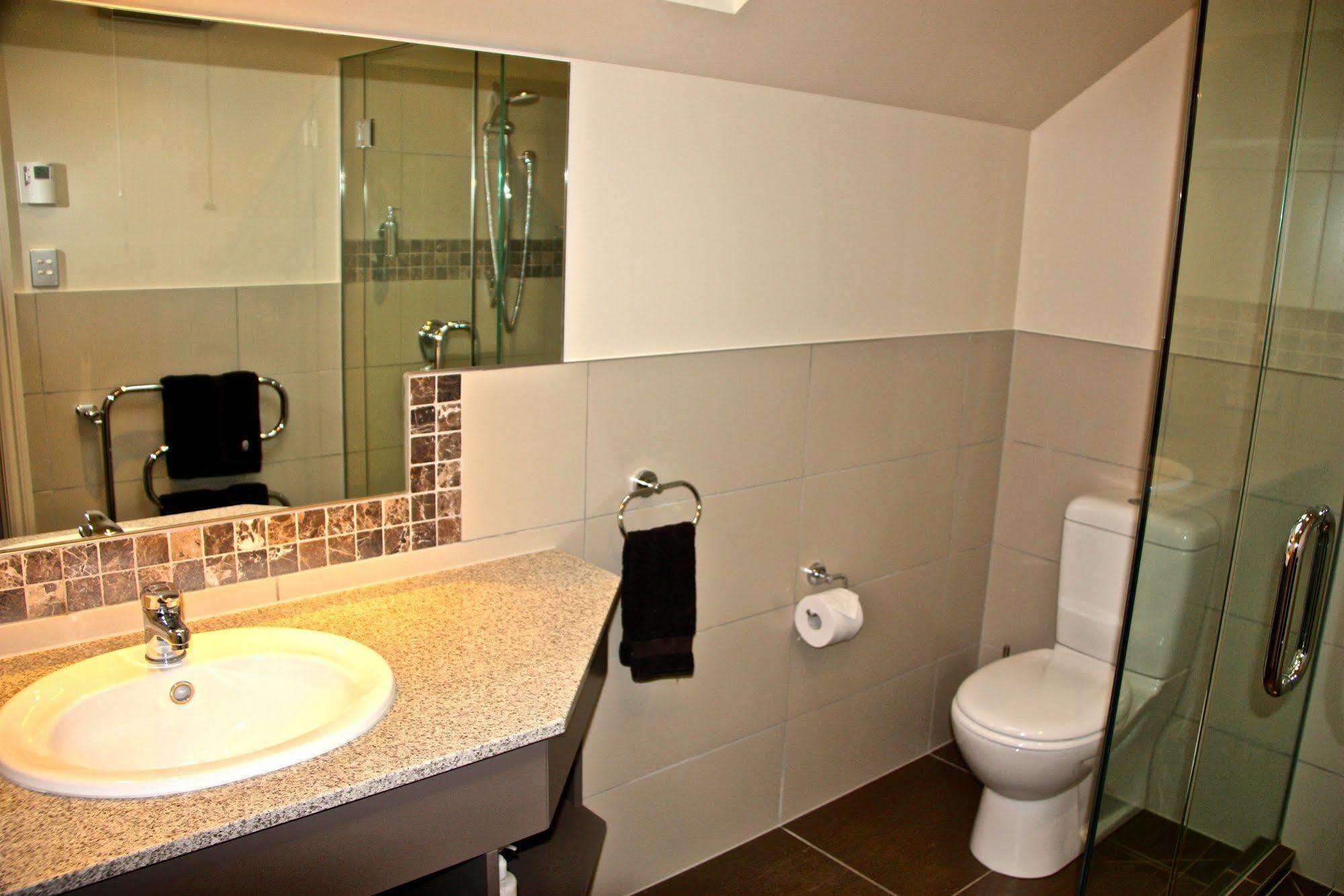 Dock Bay Lodge Te Anau Dış mekan fotoğraf