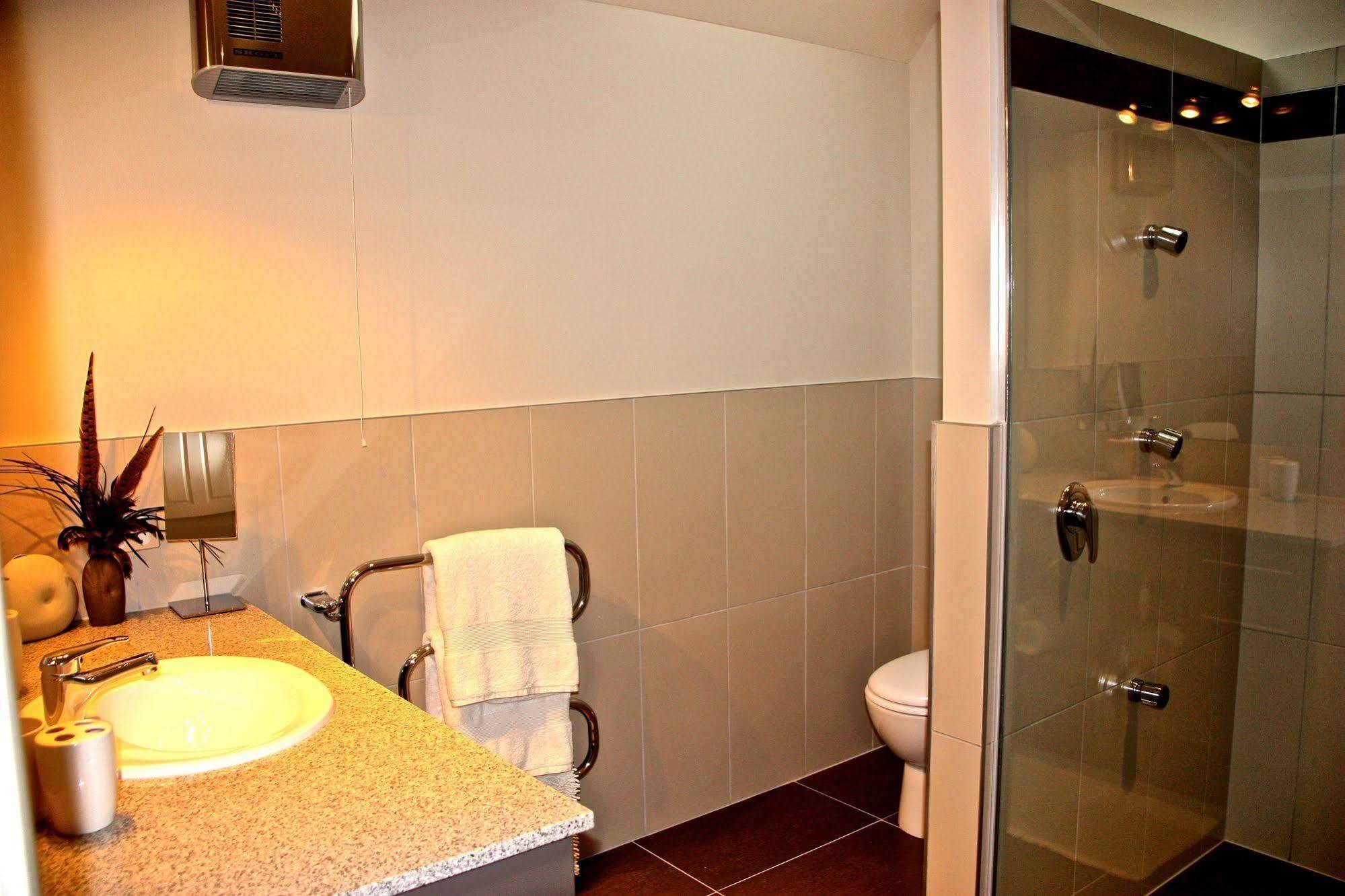 Dock Bay Lodge Te Anau Dış mekan fotoğraf
