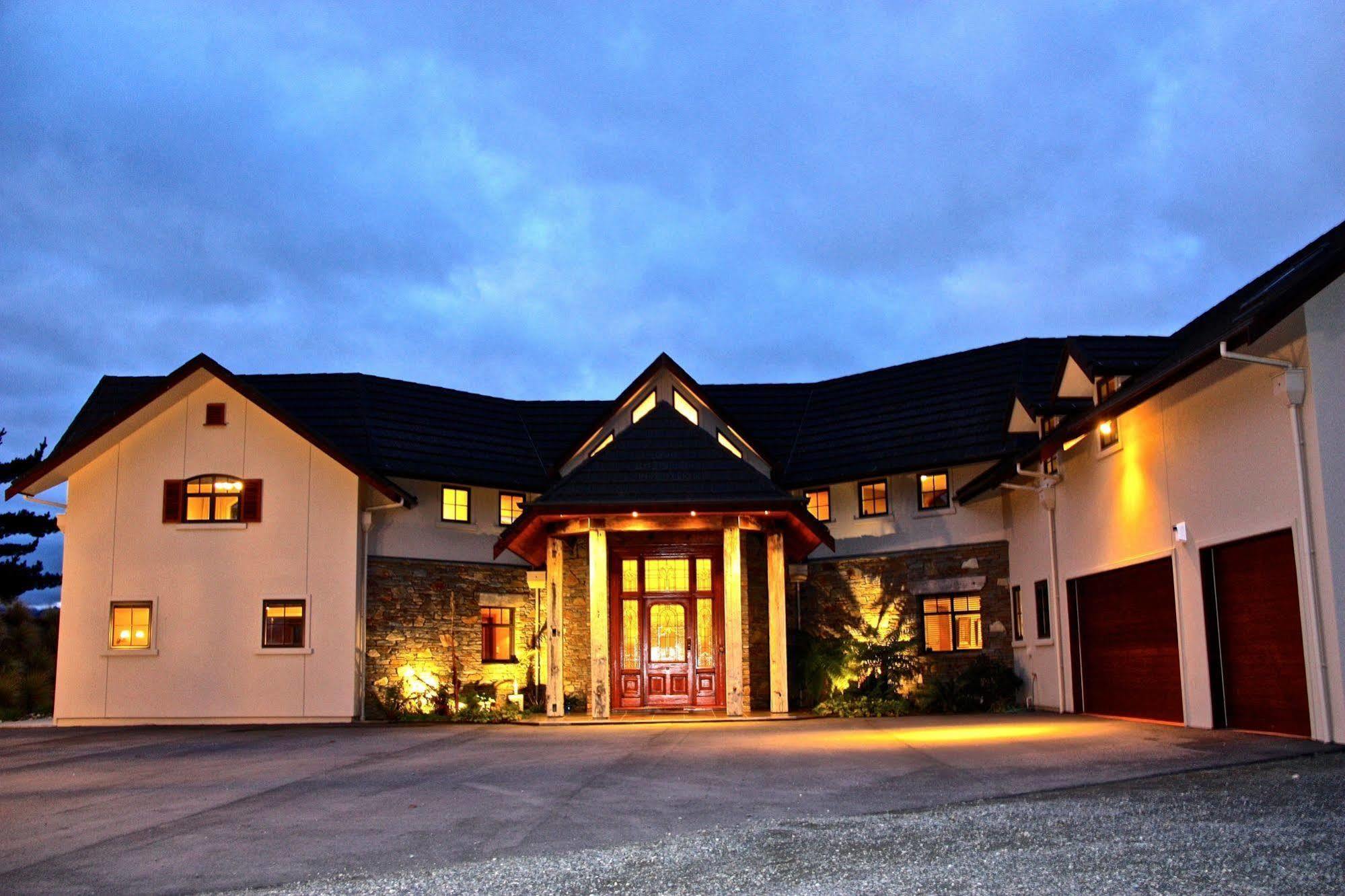 Dock Bay Lodge Te Anau Dış mekan fotoğraf